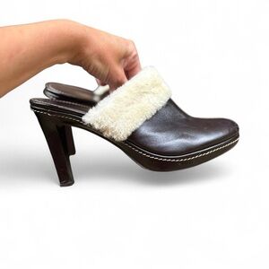 Vintage vlogs Coach Y2K Brown leather mules with cream lamb  fur trim